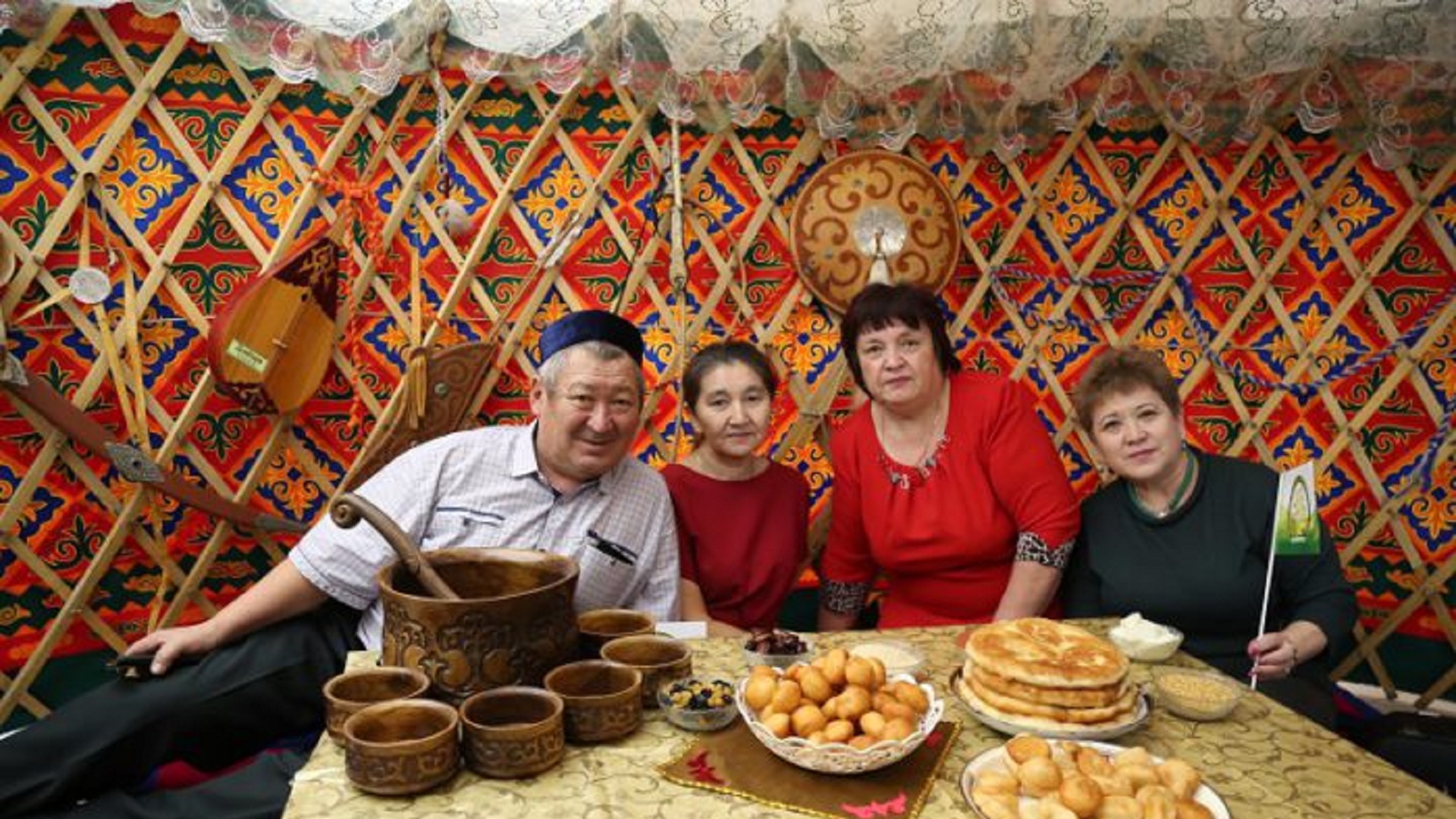 Под единым шаныраком картинки