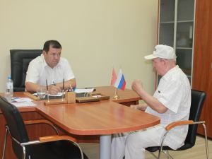 Ермек Алкулов работал в общественной приемной