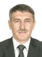 Владимир Шевченко помогает избирателям