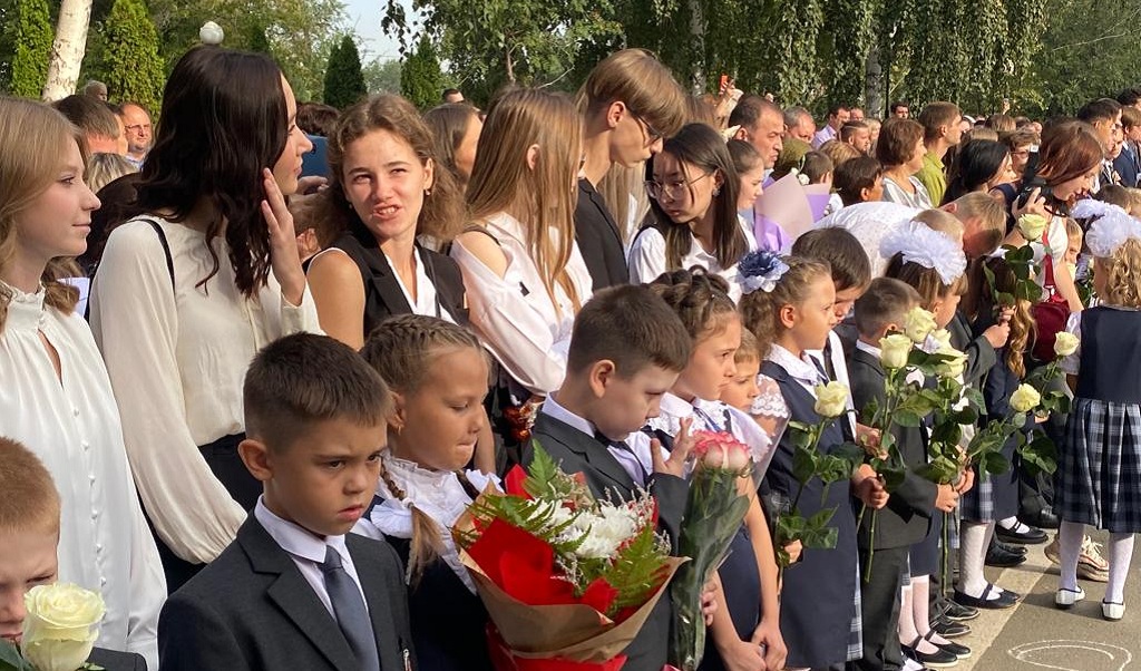 Лицей 4 оренбург. Лицей 8 Оренбург. Лицей 6 Оренбург. Пушкинский лицей Оренбург.
