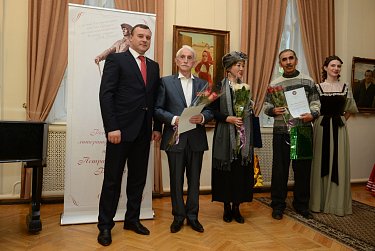 Олег Димов вручил премии имени Петра Рычкова литераторам Оренбуржья