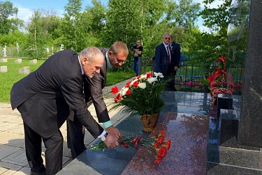 Памяти выстоявших и победивших