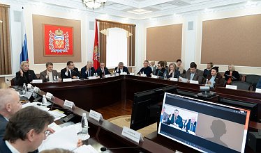 Более 145,5 млрд доходов и 163,5 млрд расходов