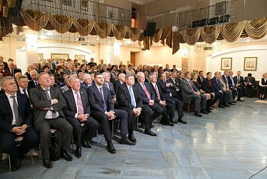 Олег Димов и Александр Трубников поздравили газовиков