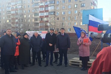 Жители высказались за обновление двора