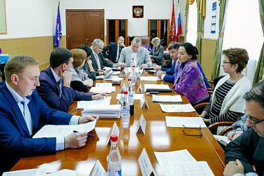 Профильный комитет рассмотрел законопроекты