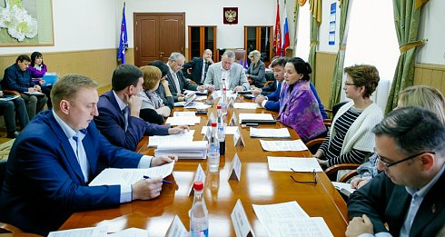 Профильный комитет рассмотрел законопроекты