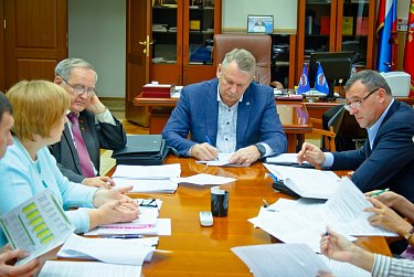 Обсуждены региональные законопроекты