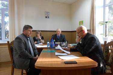 Проблемы избирателей на депутатском контроле Геннадия Аверьянова