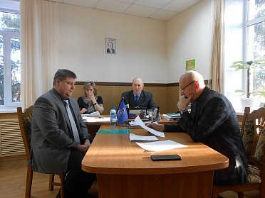 Проблемы избирателей на депутатском контроле Геннадия Аверьянова
