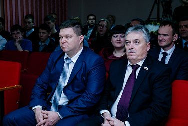 В Дом детства с подарками