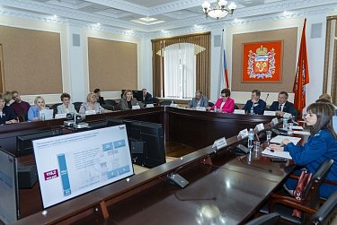 Поддержка многодетных и людей старшего поколения – в приоритете