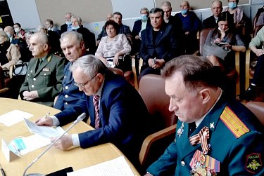 Помнить всех поименно