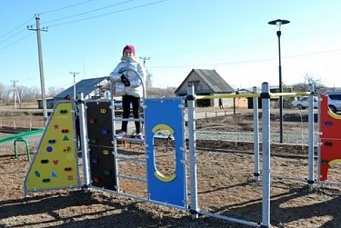 В Сакмаре появилась спортивно-оздоровительная площадка 