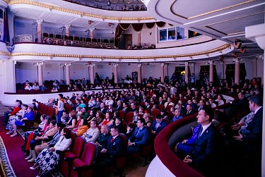 «И я ваши возьму имена, чтоб назвать ими дочку и сына…»