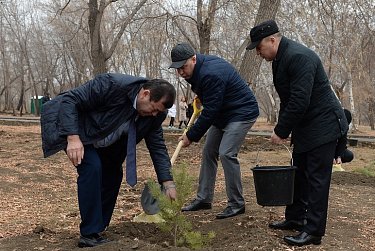 В Орске открыли обновленный парк Строителей