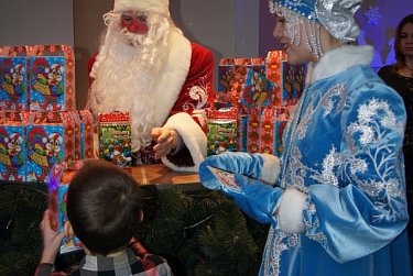 «Жизнь украшают сказками, у сказок дивный свет…»