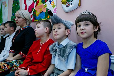 В Дом детства с подарками