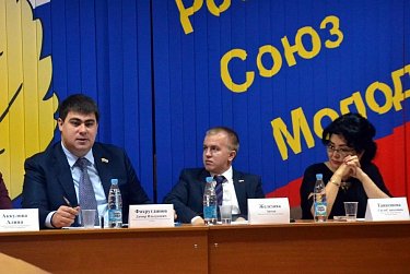 Дамир Фахрутдинов: «От ценностей молодежи зависит развитие всего общества»