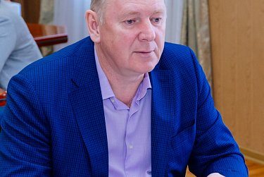 Александр Куниловский: «Поддерживая предложение депутатов Государственной Думы, мы подчеркиваем необходимость публичного обсуждения этого вопроса»