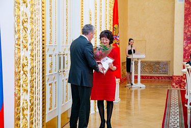 Сергей Грачев поздравил лучших педагогов Оренбуржья