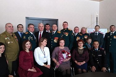 Депутаты поздравили жителей своих избирательных округов 