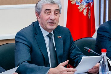 Идет подготовка к первому заседанию Молодежного парламента