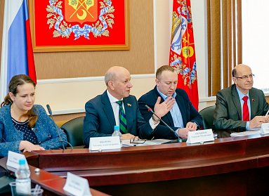 Геннадий Аверьянов: «Закон о студотрядах даст импульс развитию этого движения в Оренбуржье»