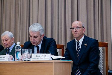 Совместный труд на благо общества