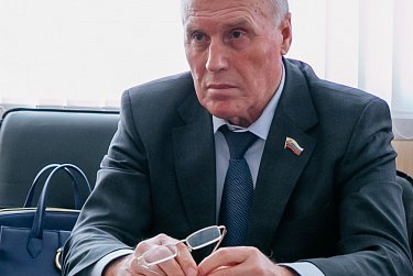 Совершенствуя областное законодательство