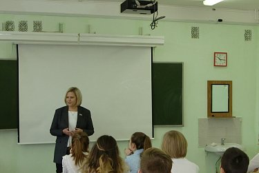 Урок проводит депутат