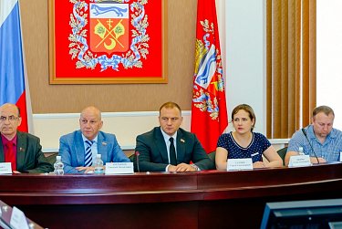 Нужен ли области еще один официальный праздник?