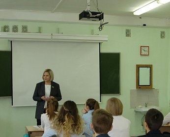 Урок проводит депутат