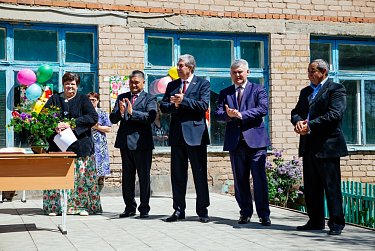 Последний звонок для димитровских школьников