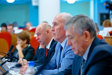 На заседании Законодательного Собрания 