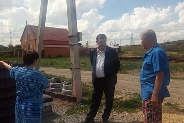 Проблемы сельчан – на контроле у депутата