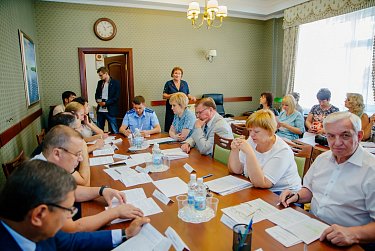 О перспективах бюджетной и финансовой политики – на заседании профильного комитета