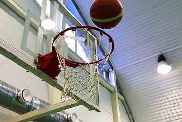   Реконструкция спортивного зала – на контроле парламентария