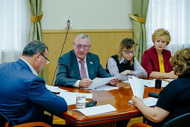 В центре внимания – вопросы законотворчества