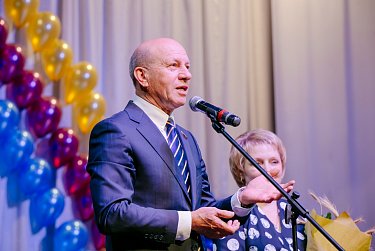 Геннадий Аверьянов: «Успешное развитие образования – основа социально-экономического прогресса»