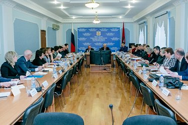 На страже прав и интересов несовершеннолетних