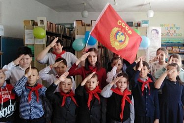 Место встречи «красногалстучных» – библиотека