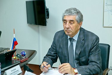 Сергей Грачев: «За частными вопросами видны контуры проблем целых социальных групп»