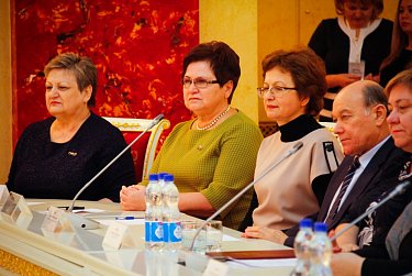 Органы ЗАГСа Оренбуржья отметили 100-летнюю годовщину