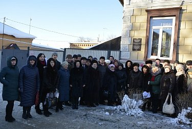 В Оренбурге открыта мемориальная доска М.Ф. Рахимкуловой
