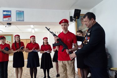 Ермек Алкулов напутствовал юнармейцев