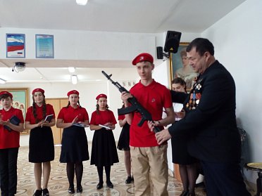 Ермек Алкулов напутствовал юнармейцев