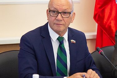 Депутаты решили законодательно поддержать студотряды