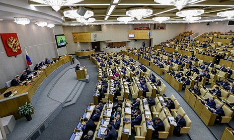 Госдума приняла закон о выплате пенсионерам по 5000 рублей