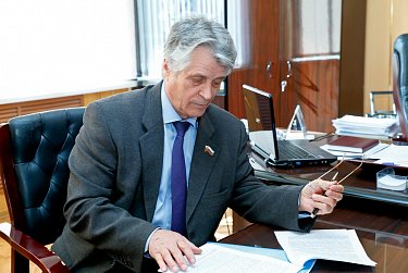 Депутаты провели День информации в Красногвардейском районе